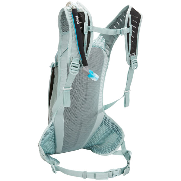 Thule Vital 8L est un sac à dos d'hydratation pour femme avec un réservoir Hydrapak de 2,5 L et un espace de chargement extensible conçu pour ranger tout le matériel nécessaire pour une journée sur les sentiers. vtt nouvelle caledonie Nouméa bike