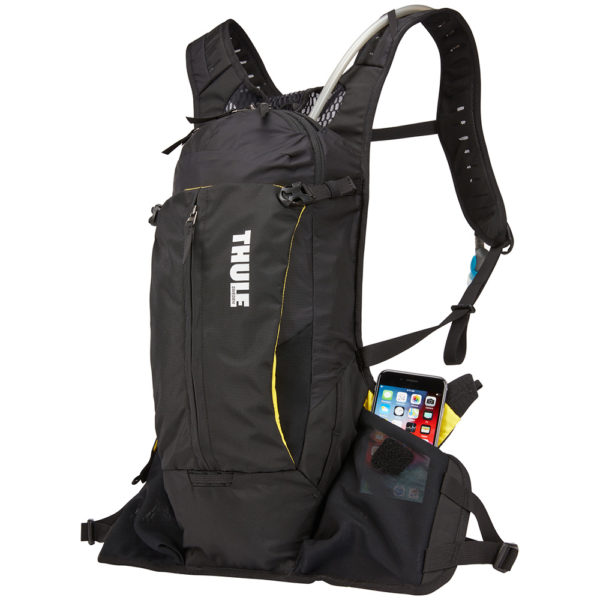 Thule Vital 8L est un sac à dos d'hydratation avec un réservoir Hydrapak de 2,5 L et un espace de chargement extensible conçu pour ranger tout le matériel nécessaire pour une journée sur les sentiers.