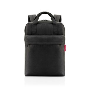 Deux en un. Sac à dos ou cabas ? Plus besoin de choisir ! Le allday backpack M est polyvalent. Sa forme, son style et sa taille en font le compagnon idéal au quotidien. Et il est parfait pour aller au bureau, à l’université ou à l’école puisqu’il dispose d’un compartiment rembourré pour l’ordinateur portable.