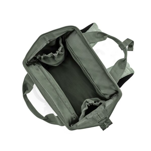 La mobilité en tout point ! L’allrounder R de reisenthel est l’accessoire idéal pour le travail et le temps libre. L’astucieux principe 2 en 1 (sac cabas pratique et sac à dos) séduit en voyage de même que sur le chemin de l’université ou du bureau.