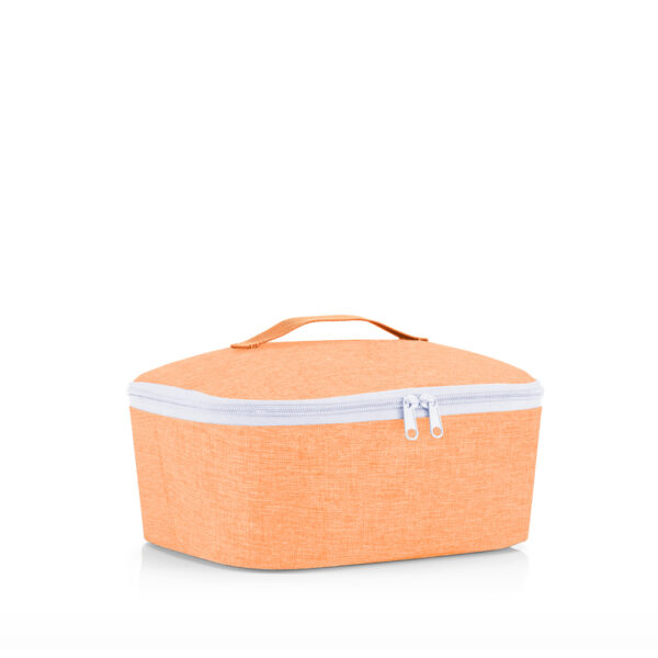 Eat fresh! Le coolerbag pocket de reisenthel est idéal pour les déplacements et parfait pour le déjeuner ou une petite collation. Ce sac isotherme permet de transporter et de conserver vos délicieux petits plats maison et boissons. PARFAIT POUR le bureau à Nouméa ou sur Koné. Le pique nique facile en Nouvelle Calédonie au parc Fayard ou à la rivière bleue