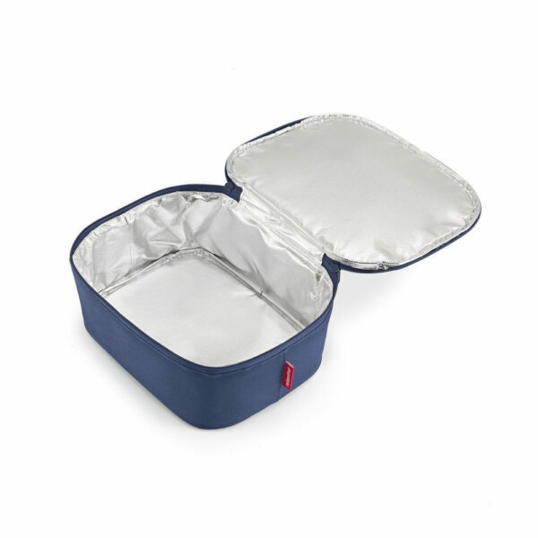 Eat fresh! Le coolerbag pocket de reisenthel est idéal pour les déplacements et parfait pour le déjeuner ou une petite collation. Ce sac isotherme permet de transporter et de conserver vos délicieux petits plats maison et boissons. PARFAIT POUR le bureau à Nouméa ou sur Koné. Le pique nique facile en Nouvelle Calédonie au parc Fayard ou à la rivière bleue