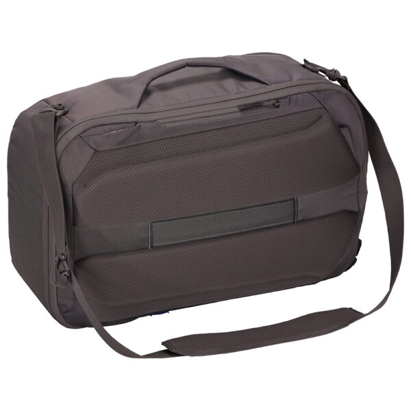 Bagage de cabine convertible 40 L Thule Subterra 2 est un élément indispensable de vos voyages. Combinant un design élégant à des fonctionnalités adaptables, il dispose notamment d'un attaché-case pour ordinateur amovible et d'un panneau séparateur rabattable.