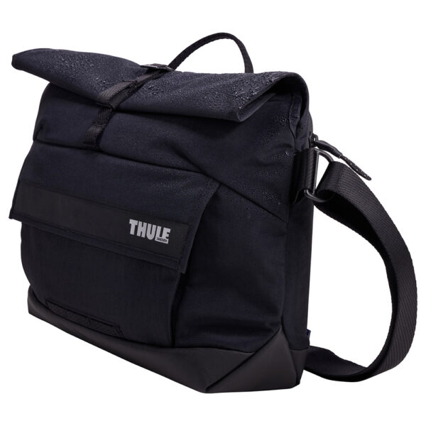 Ce sac à bandoulière Thule Paramount 14L est moderne et polyvalent avec sa protection renforcée pour ordinateur portable et les fonctionnalités dont vous avez besoin pour circuler aisément en ville.