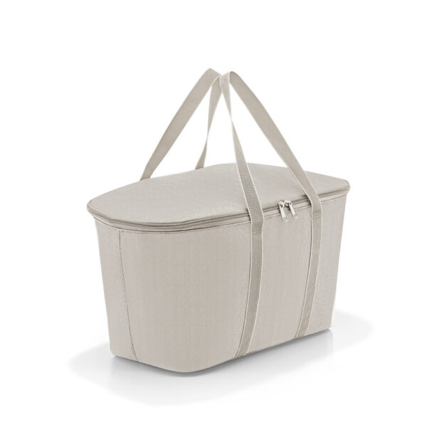 En solo ou associé au carrybag, au shopping basket ou à d’autres paniers à provisions signés reisenthel, le coolerbag est un sac isotherme fiable grâce à son isolant épais. Avec lui, en balade ou en pique-nique, vos repas restent bien au frais ! Le marché de Port Moselle à Nouméa vous attend